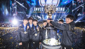 BLG战队Bin夺冠感动瞬间：369弯腰救场，展现团队精神